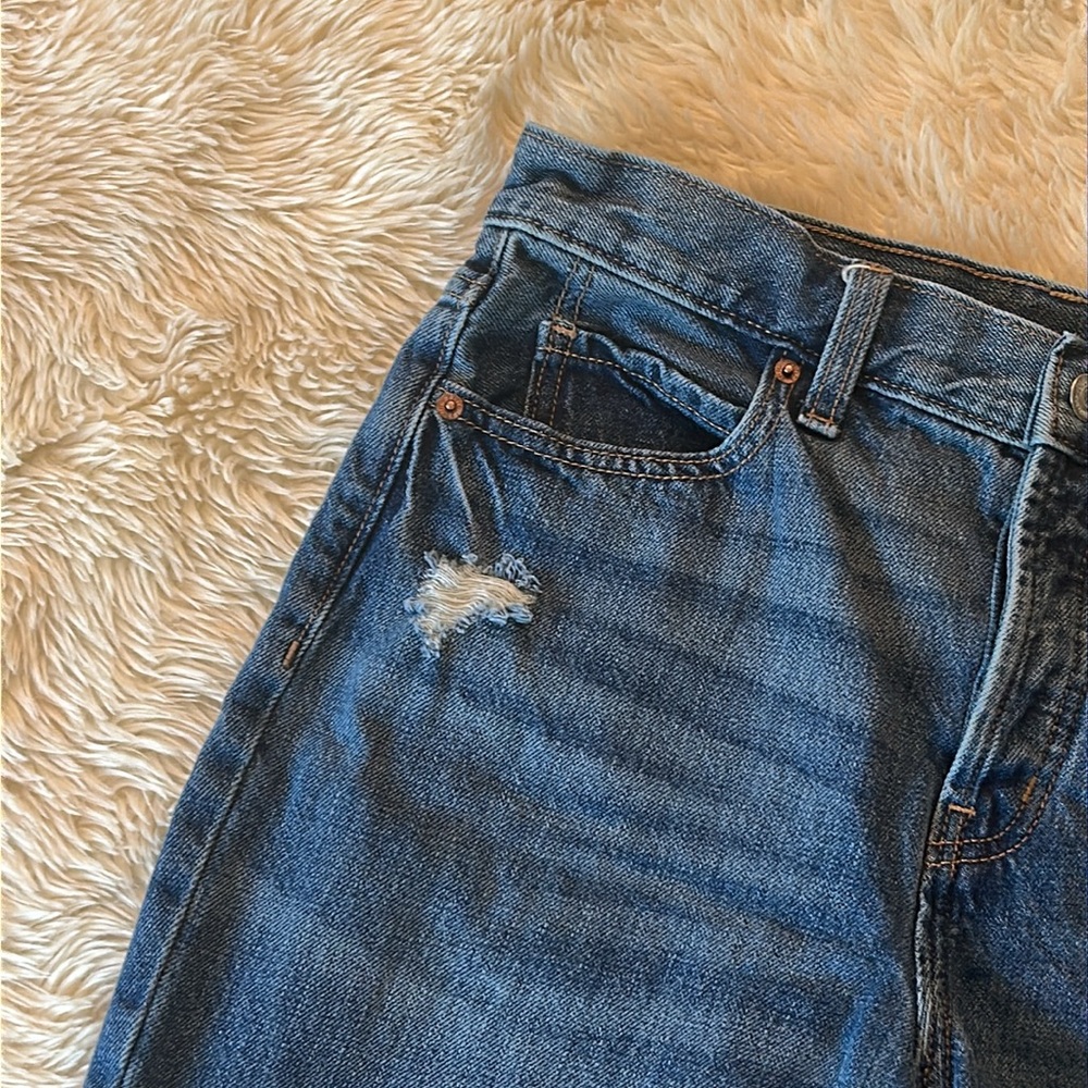 Old Navy High Rise Slouchy Straight Distressed Jeans Size 6 - Picture 4 of 14